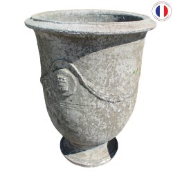 Materials of yesteryear: ANDUZE VASE WITH STONE GARLAND H78
