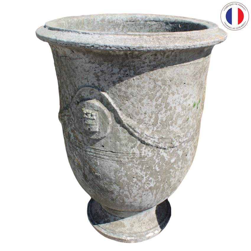 Materials of yesteryear: ANDUZE VASE WITH STONE GARLAND H78