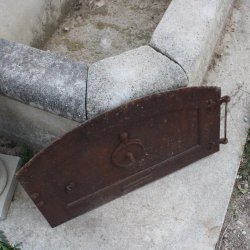 Materials of yesteryear: CAST IRON OVEN DOOR
