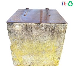 Materials of yesteryear: OLD SQUARE WELL WITH COVER H71