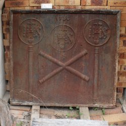 Materials of yesteryear: CAST IRON FIREPLACE PLATE H86