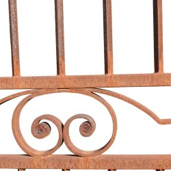 Materials of yesteryear: Gate gate, in two-leaf wrought ironwork.