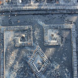 Materials of yesteryear: METAL DOOR H257