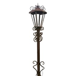 Matériaux d'Antan : LAMPADAIRE EN METAL ROUILLE
