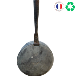 Materials of yesteryear: ANTIQUE SAUCEPAN H44