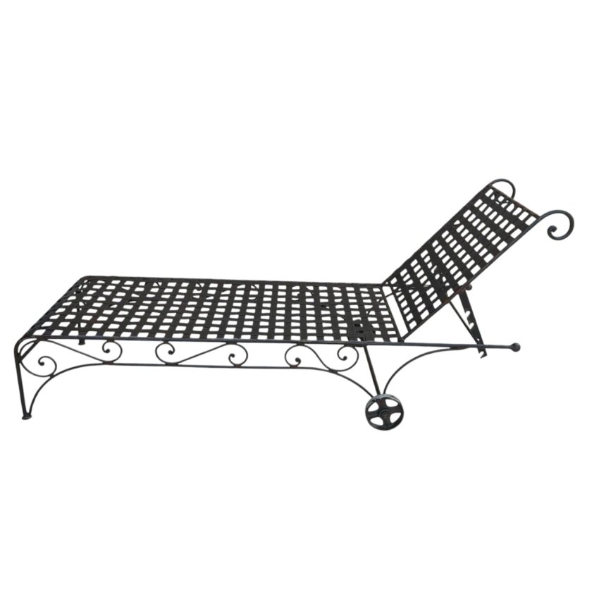 Materials of yesteryear: H98 IRON LOUNGE CHAIR