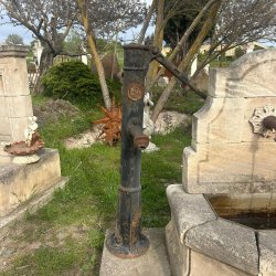 Materials of yesteryear: OLD CAST IRON ARM PUMP