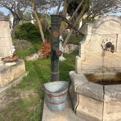 Materials of yesteryear: OLD CAST IRON ARM PUMP