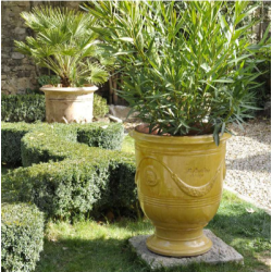 Matériaux d'antan : VASE ANDUZE JAUNE TRADITION N°3 H55