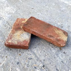 Materials of yesteryear: RED TERRACOTTA BRIQUETTE 21.5 x 3 x 11