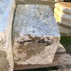Materials of yesteryear: ANCIENT STONE DICE H42