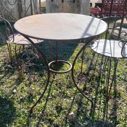 Materials of yesteryear: SMALL ROUND TABLE H75 D68