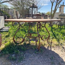 Materials of yesteryear: LARGE ROUND IRON TABLE H77 D152