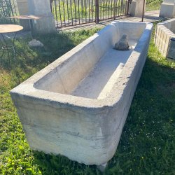 Materials of yesteryear: LONG STONE Trough L300